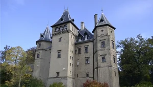 Tu leży "polska Dolina Loary". Ten zamek jesienią zapiera dech 