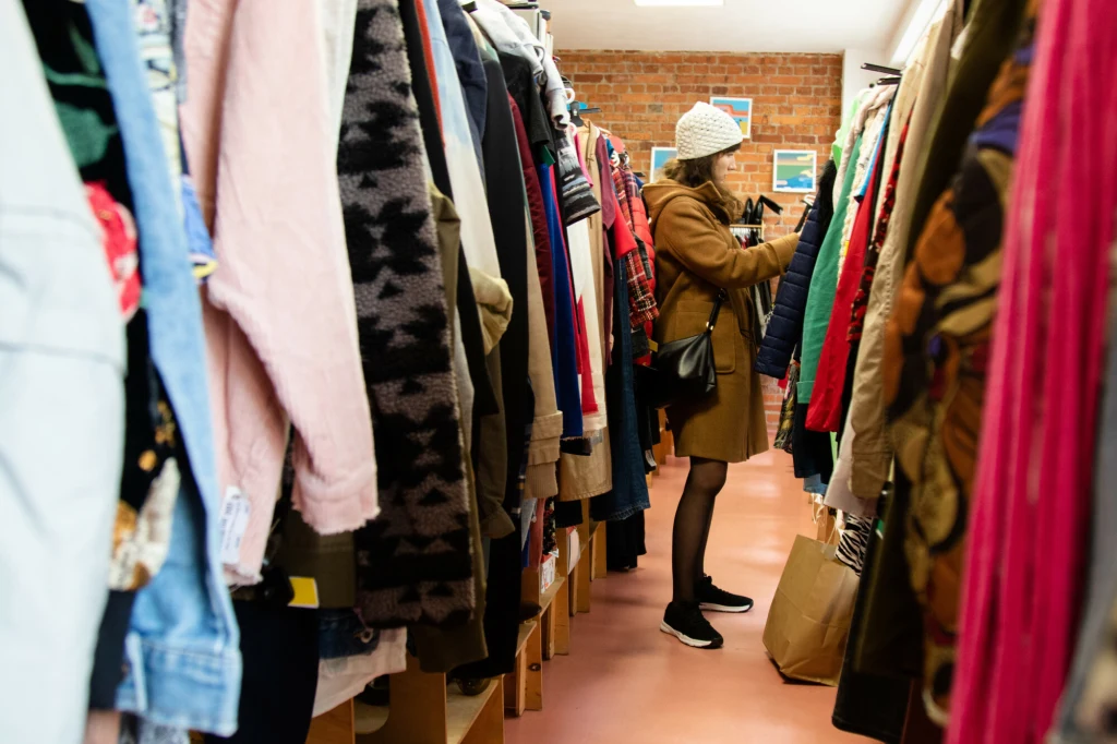 Czym się różni sklep vintage od lumpeksu?