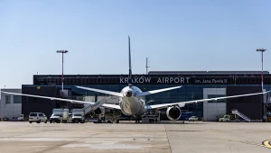 Kraków. Opóźniony lot do Paryża, incydent w samolocie