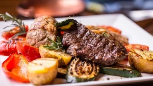 Mało kto zna to mięso. Dużo smaczniejsze i delikatniejsze niż rostbef czy antrykot