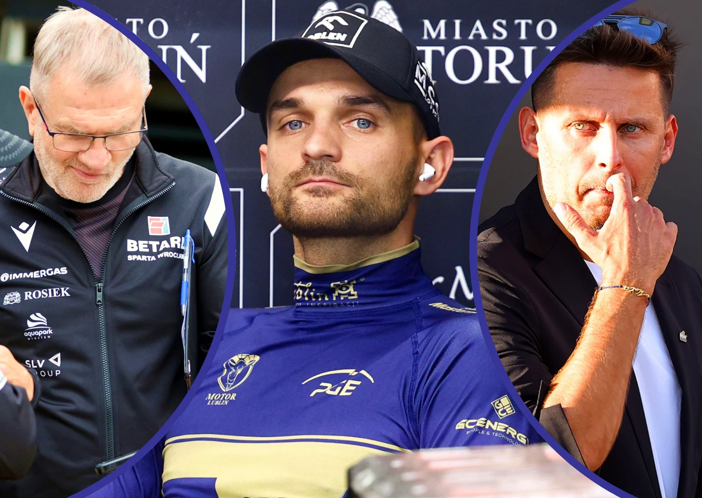 Trzech mężczyzn w sportowych ubraniach, centralna postać jest zawodnikiem żużlowym w stroju z logo, po lewej starszy mężczyzna z okularami w klubowej kurtce, po prawej osoba w czarnej marynarce z zamyśloną miną.