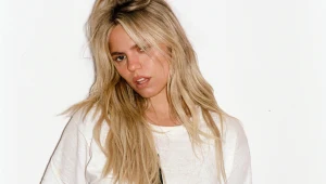 Z desek Broadway'u prosto do mainstreamu. Kim jest Reneé Rapp?