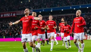 Ważne doniesienia dla kibiców Wisły Kraków. Wiadomo już co dalej z gwiazdą