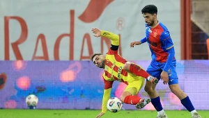 Korona i Piast wciąż pogrążone w kryzysach. Kolejne rozczarowania w sezonie