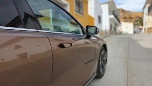 Wysuwane klamki zostaną zakazane