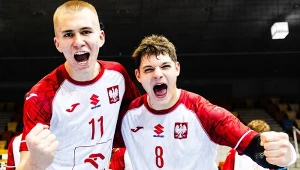 Radość Mikołaja Steczka (z lewej) i Michałą Cieśli. Polacy już po raz dziewiąty zagrają w finałach EURO