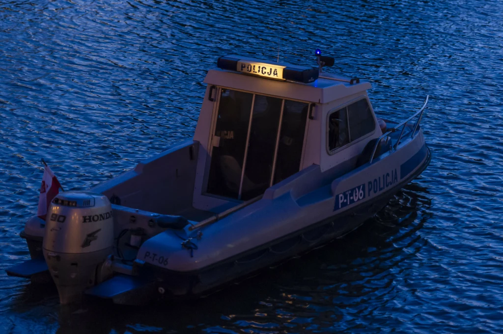 Płetwonurkowie wydobyli z jeziora ciała zaginionych braci z Ełku; zdj. ilustracyjne Płetwonurkowie wydobyli z jeziora ciała zaginionych braci z Ełku; zdj. ilustracyjne