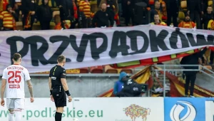 Sędzia przerwał mecz przez transparent. Jest oświadczenie, "nie zgadzamy się"