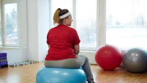 Jesteś na zdrowej diecie, ćwiczysz, a waga ani drgnie? Przyczyną może być częsty błąd