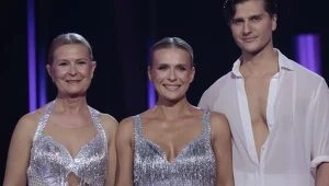 Z "Tańcem z gwiazdami" pożegnali się Barbara Bursztynowicz i Michał Kassin. W jednej z choreografii towarzyszyła im Aneta Zając (na zdjęciu w środku).
