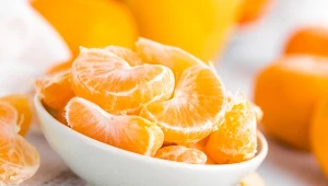 Zimą zajadamy się nimi na potęgę. Mogą wywołać nieprzyjemne dolegliwości