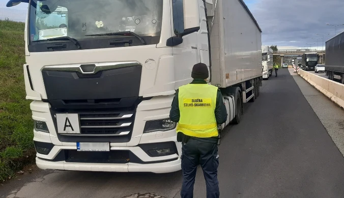 Celnicy zatrzymali przy granicy z Niemcami 37 ton nielegalnego złomu