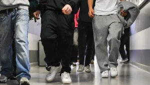 Burmistrz przeprasza za swoje słowa o ubiorze dzieci w szkołach