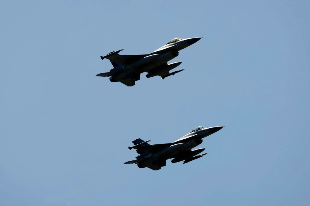 Rumunia kupiła za kwotę jednego euro 18 myśliwców F-16 Rumunia kupiła za kwotę jednego euro 18 myśliwców F-16