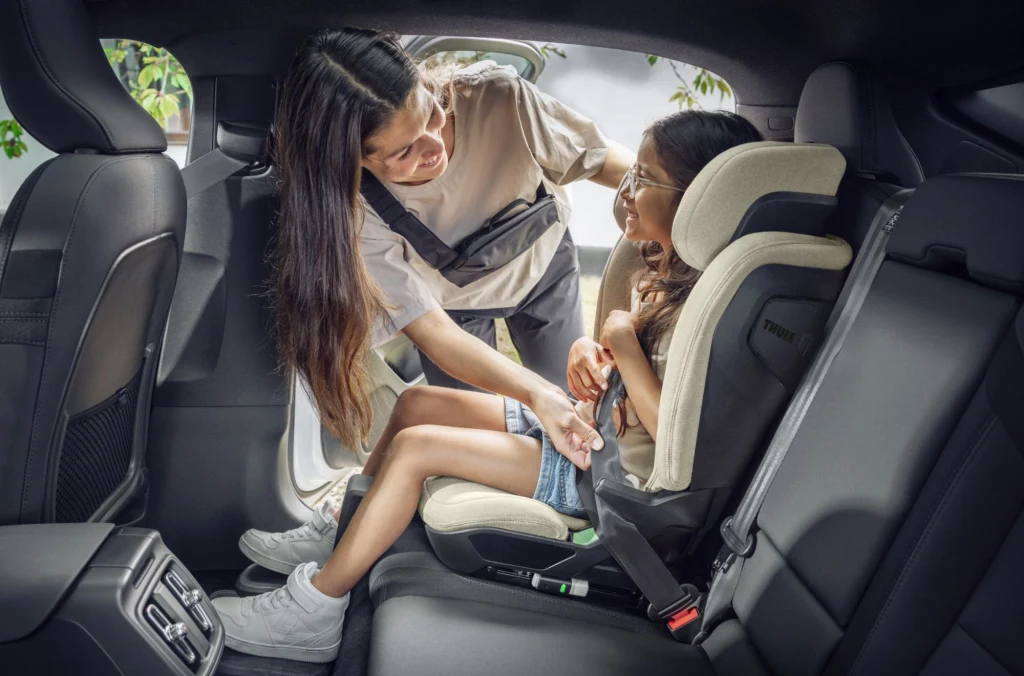 Thule Palm. Fotelik dla starszych dzieci dostępny w Polsce. Thule Palm. Fotelik dla starszych dzieci dostępny w Polsce.