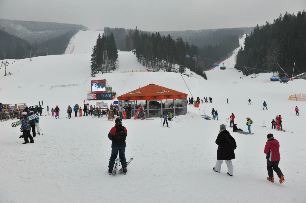 Praca sezonowa w ośrodkach narciarskich w Czechach