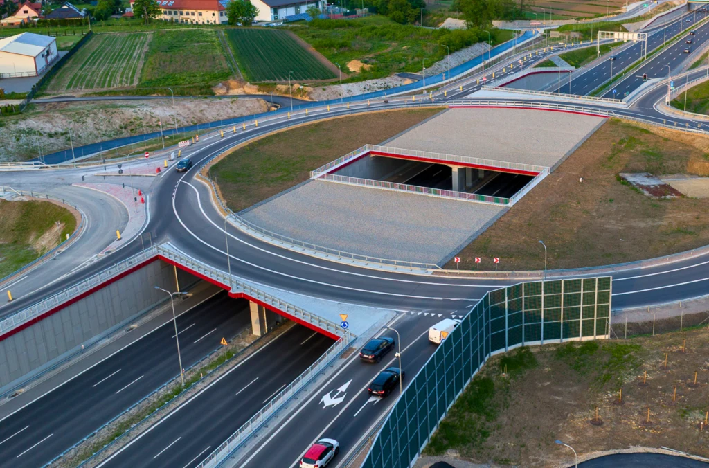 Ruch jak nigdy wcześniej. Tunel S52 pod Krakowem przekroczył 2 mln przejazdów. Ruch jak nigdy wcześniej. Tunel S52 pod Krakowem przekroczył 2 mln przejazdów.