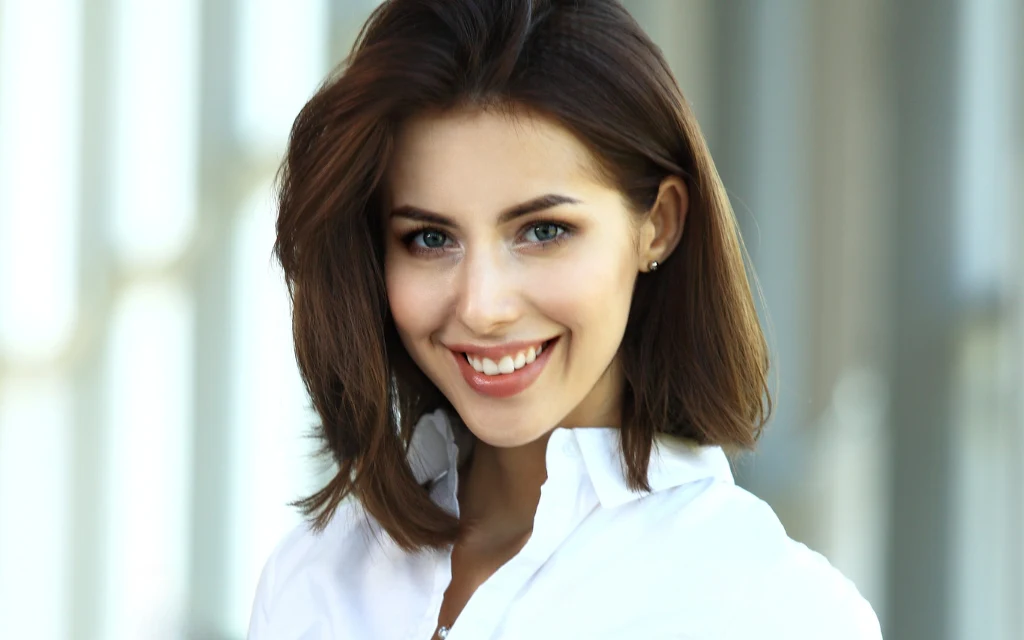 Minimalizm i dobre tkaniny - sekret stylu "effortless luxury", który kochają gwiazdy