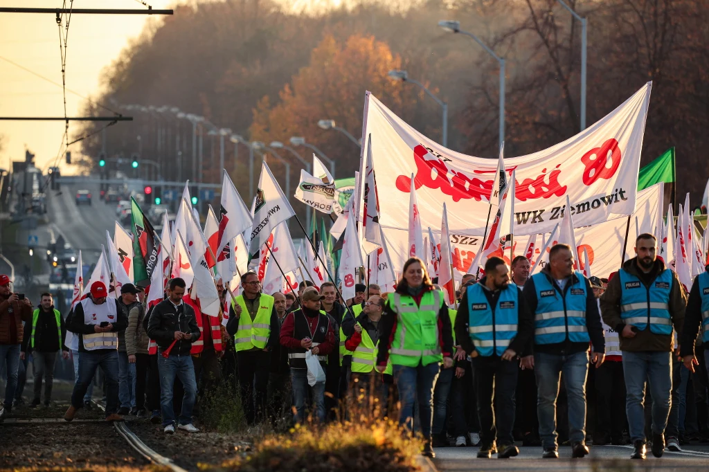 "Marsz gwiaździsty" górniczych związków zawodowych w Katowicach "Marsz gwiaździsty" górniczych związków zawodowych w Katowicach