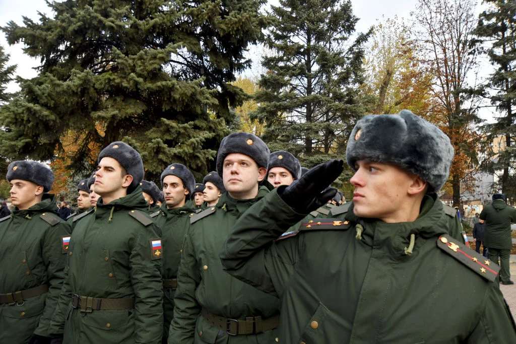 Rosyjscy rekruci, którzy mają trafić do obwodu donieckiego i ługańskiego 