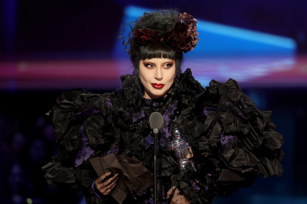 Lady Gaga jest obecnie w trakcie trasy koncertowej "The Mayhem Ball"