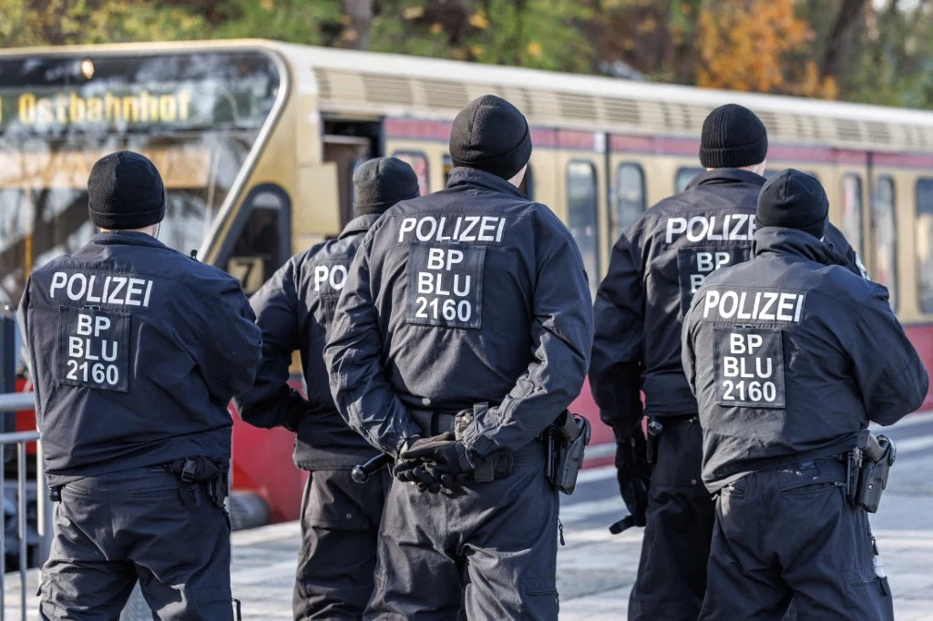 Akcja niemieckich służb. Muslim Interaktiv z zakazem działalności, trwają przeszukania w wielu miejscach. Zdj. ilustracyjne Akcja niemieckich służb. Muslim Interaktiv z zakazem działalności, trwają przeszukania w wielu miejscach. Zdj. ilustracyjne