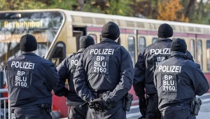 Niemcy wzięli na cel trzy grupy. Zmasowana akcja, trwają przeszukania