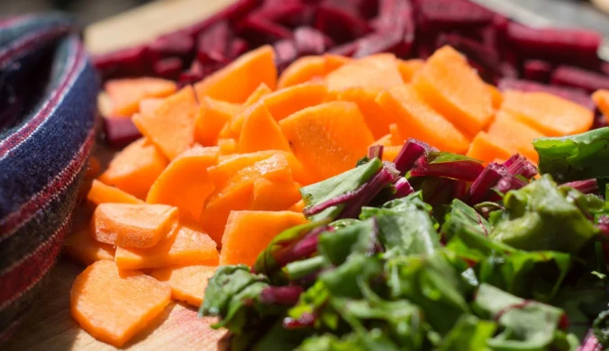 Jesienne składniki, które wzmocnią twoje paznokcie. Sprawdź, co warto dodać do diety