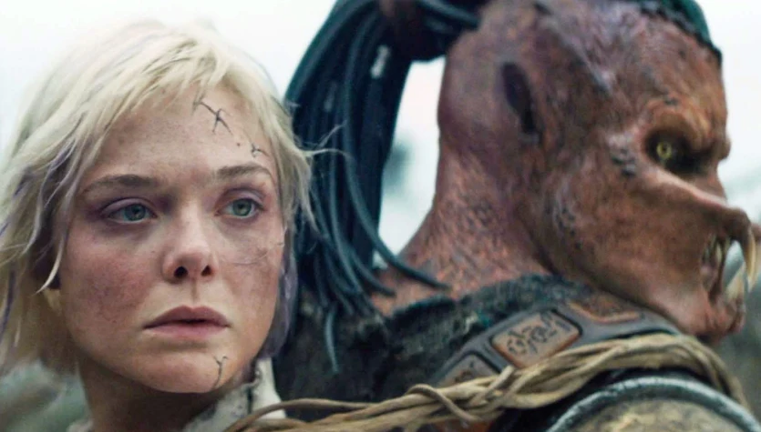 Elle Fanning w scenie z filmu "Predator: Strefa zagrożenia"