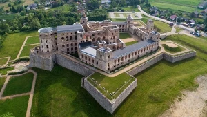 Jedna z największych rezydencji w Europie. Miała tyle okien, ile dni w roku