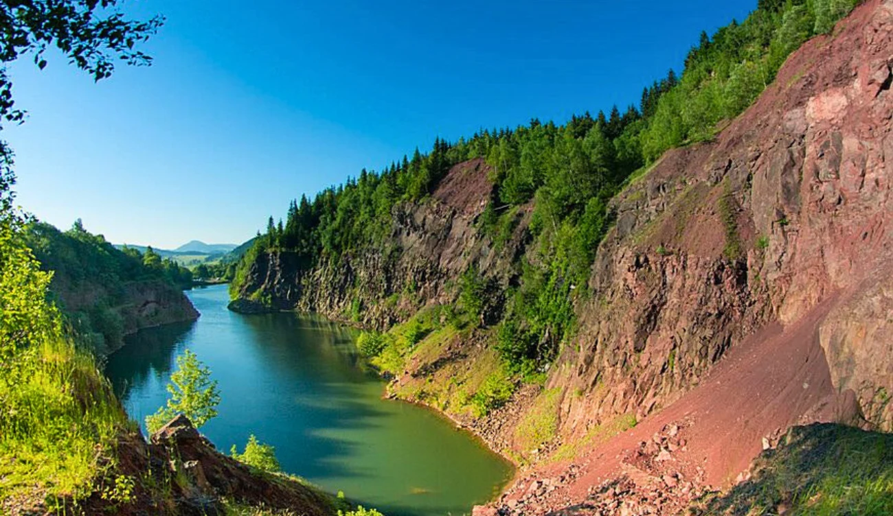 "Kamyki" w Górach Suchych - mało znana atrakcja Dolnego Śląska "Kamyki" w Górach Suchych - mało znana atrakcja Dolnego Śląska