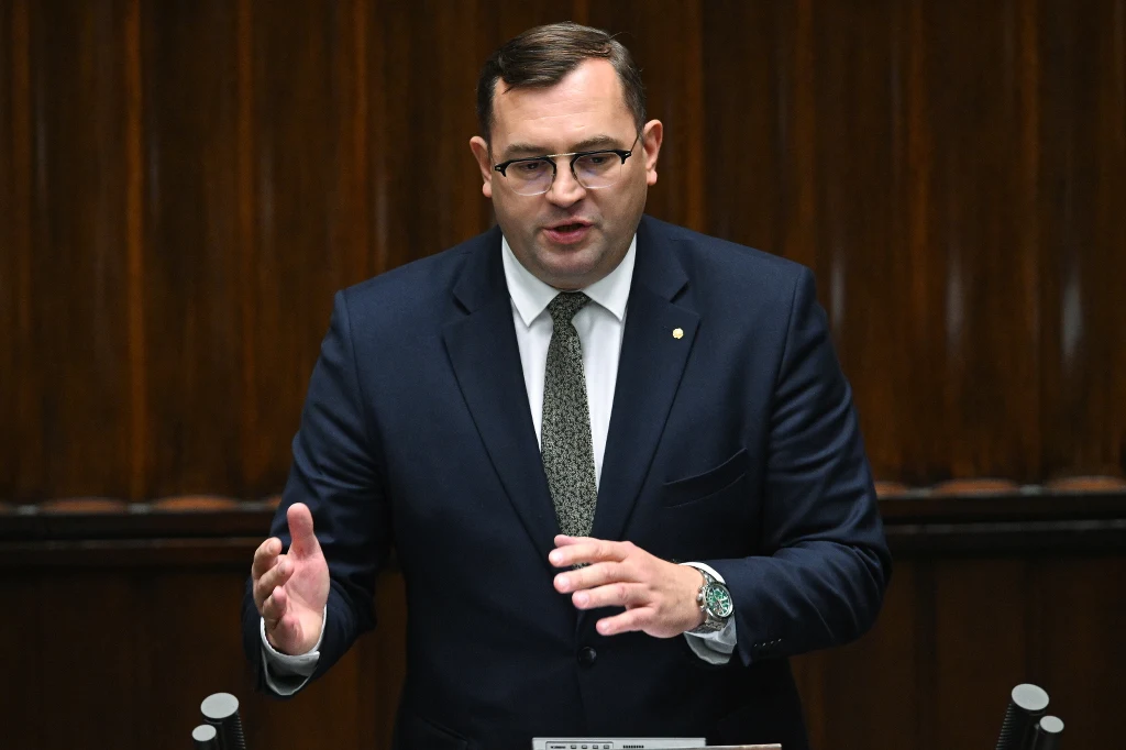 Minister rolnictwa Stefan Krajewski mówił o sprawie działki pod CPK. "Psikus, nie będzie pieniędzy dla działaczy PiS-u" Minister rolnictwa Stefan Krajewski mówił o sprawie działki pod CPK. "Psikus, nie będzie pieniędzy dla działaczy PiS-u"
