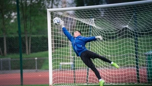 Kiedy najczęściej ma miejsce faul na bramkarzu?