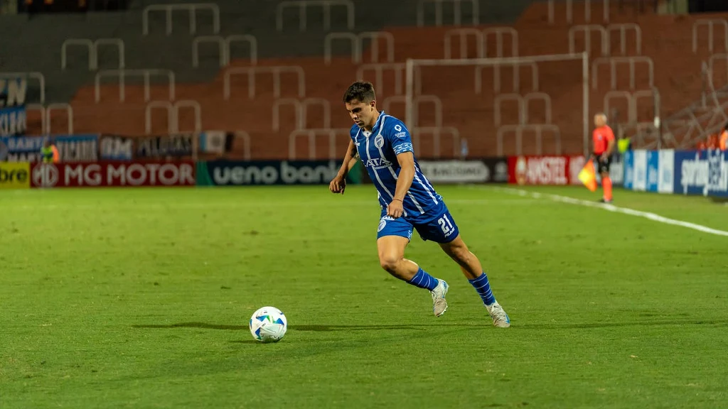 Jakie zadania na boisku pełnią obrońcy? Jakie zadania na boisku pełnią obrońcy?