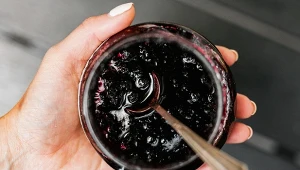 Burka jest skrzyżowaniem jarzębiny pospolitej i aronii czarnoowocowej