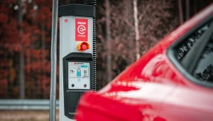 Przy trasie S7 ORLEN otworzył pierwszy hub szybkiego ładowania samochodów