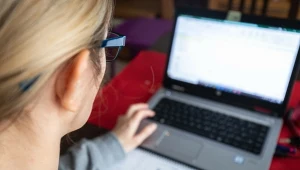 Ministerstwo Cyfryzacji rekrutuje. Takie wynagrodzenie otrzyma pracownik