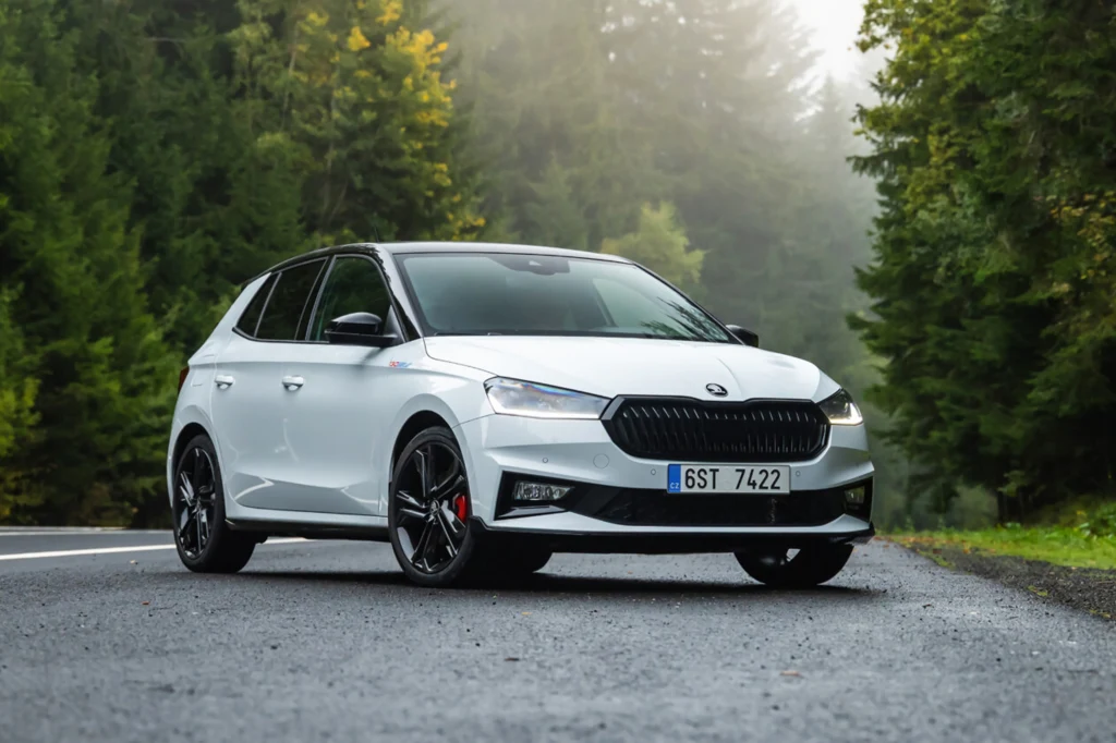 Usportowiona Skoda Fabia 130 Sport. Z okazji 130-lecia istnienia marki Usportowiona Skoda Fabia 130 Sport. Z okazji 130-lecia istnienia marki