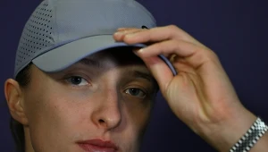 Taki przelew szejkowie muszą wykonać na konto Świątek. Przegrała, a dołożyła