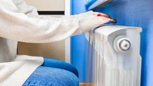 W mieszkaniu jest zimno, mimo że grzejniki grzeją? To może być przyczyną 