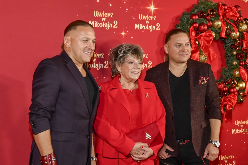 Bracia Golec uOrkiestra z Dorotą Stalińską na premierze filmu "Uwierz w Mikołaja 2" Bracia Golec uOrkiestra z Dorotą Stalińską na premierze filmu "Uwierz w Mikołaja 2"