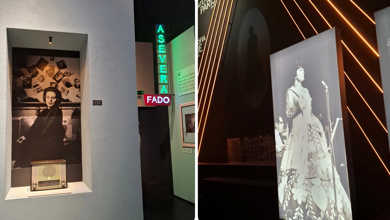 Czarno-białe fotografie prezentujące piosenkarki oraz elementy ekspozycji muzealnej związane z muzyką fado. W tle znajduje się napis neonowy oraz plansze z innymi zdjęciami i tekstami, a całość oświetlona jest delikatnym światłem.