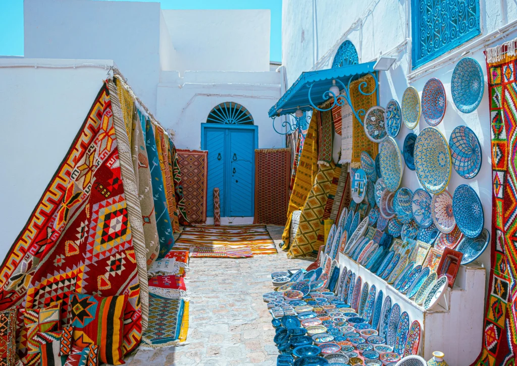 Kolorowe bazary w Tunezji – orientalny klimat Hammametu i Djerby podczas wakacji 2026 z Coral