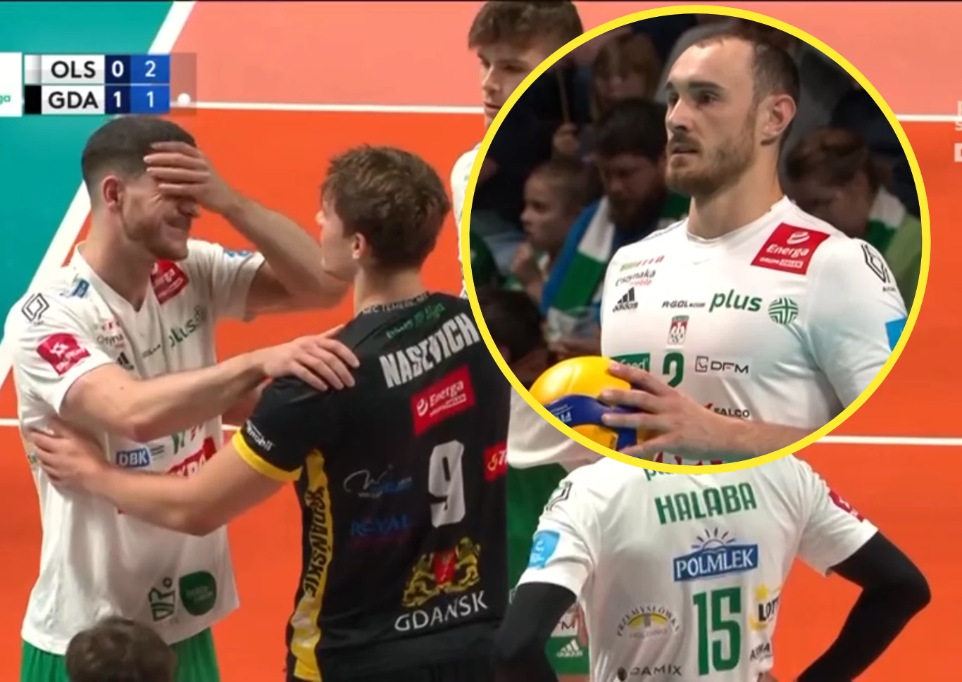 Moritz Karlitzek dał w meczu z Treflem Gdańsk prawdziwy popis w polu zagrywki Zawodnicy drużyn siatkarskich Olsztyna i Gdańska podczas przerwy w meczu, jeden z nich trzyma piłkę, a inny zakrywa twarz dłonią; widoczne emocje i napięcie na twarzach graczy.