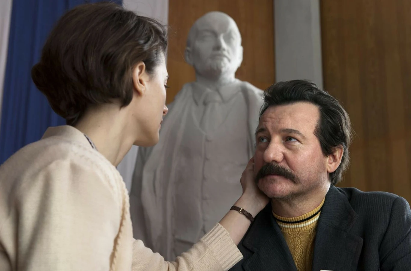 Agnieszka Grochowska i Robert Więckiewicz w filmie "Wałęsa. Człowiek z nadziei"