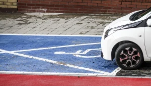 Zgubiona karta parkingowa PFRON. Instytucja prostuje błędne informacje