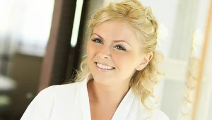 Jesienna pielęgnacja krok po kroku. Wskazówki, jak dbać o suchą i odwodnioną skórę