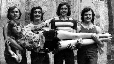 Grupa Trubadurzy z Haliną Żytkowiak w 1972 r. Pierwszy z prawej Krzysztof Krawczyk