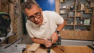 Darek Stolarz pokazał, jak zrobić szafkę na klucze w przedpokoju.