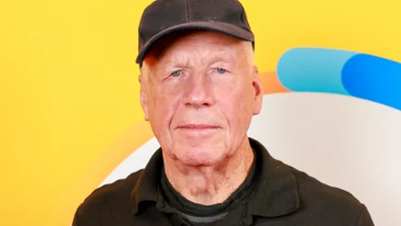 Ma 87 lat i wypływa w kolejny samotny rejs. Krzysztof Baranowski: "Udowadniam, że można sobie ten pesel odstawić na bok na jakiś czas"